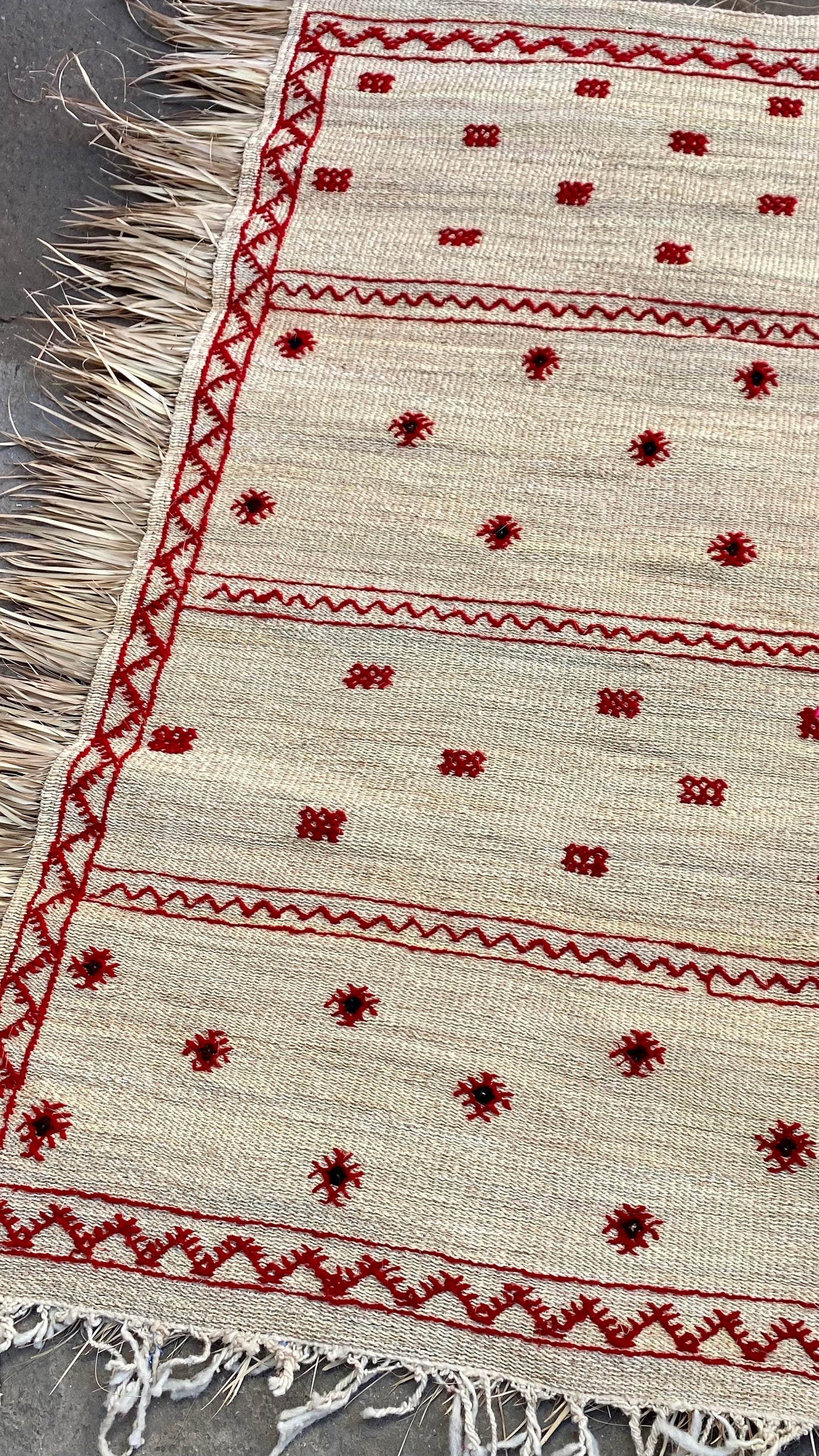 Tapiz vegetal con motivos lana Grilla Studio