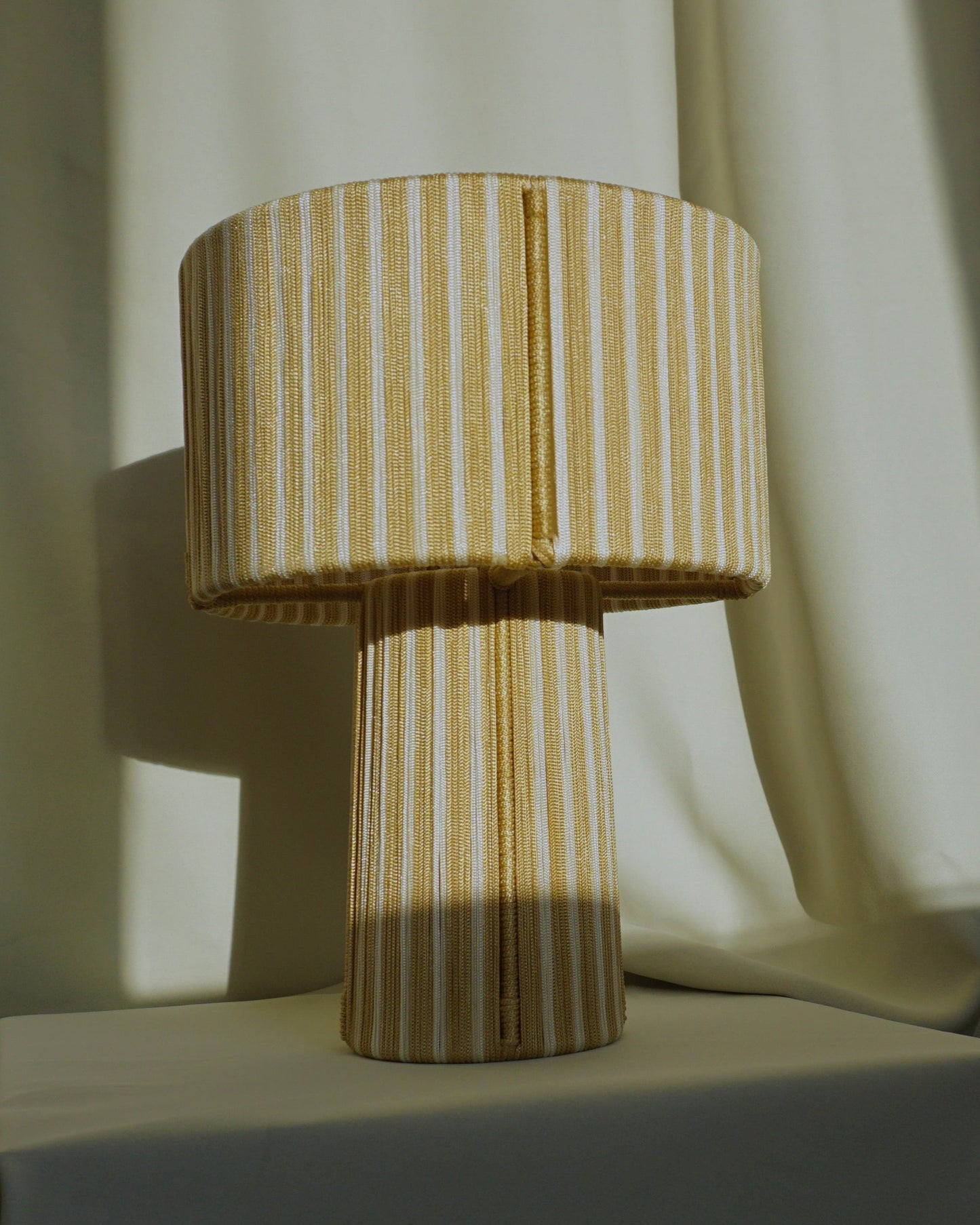 Viena Beige + White