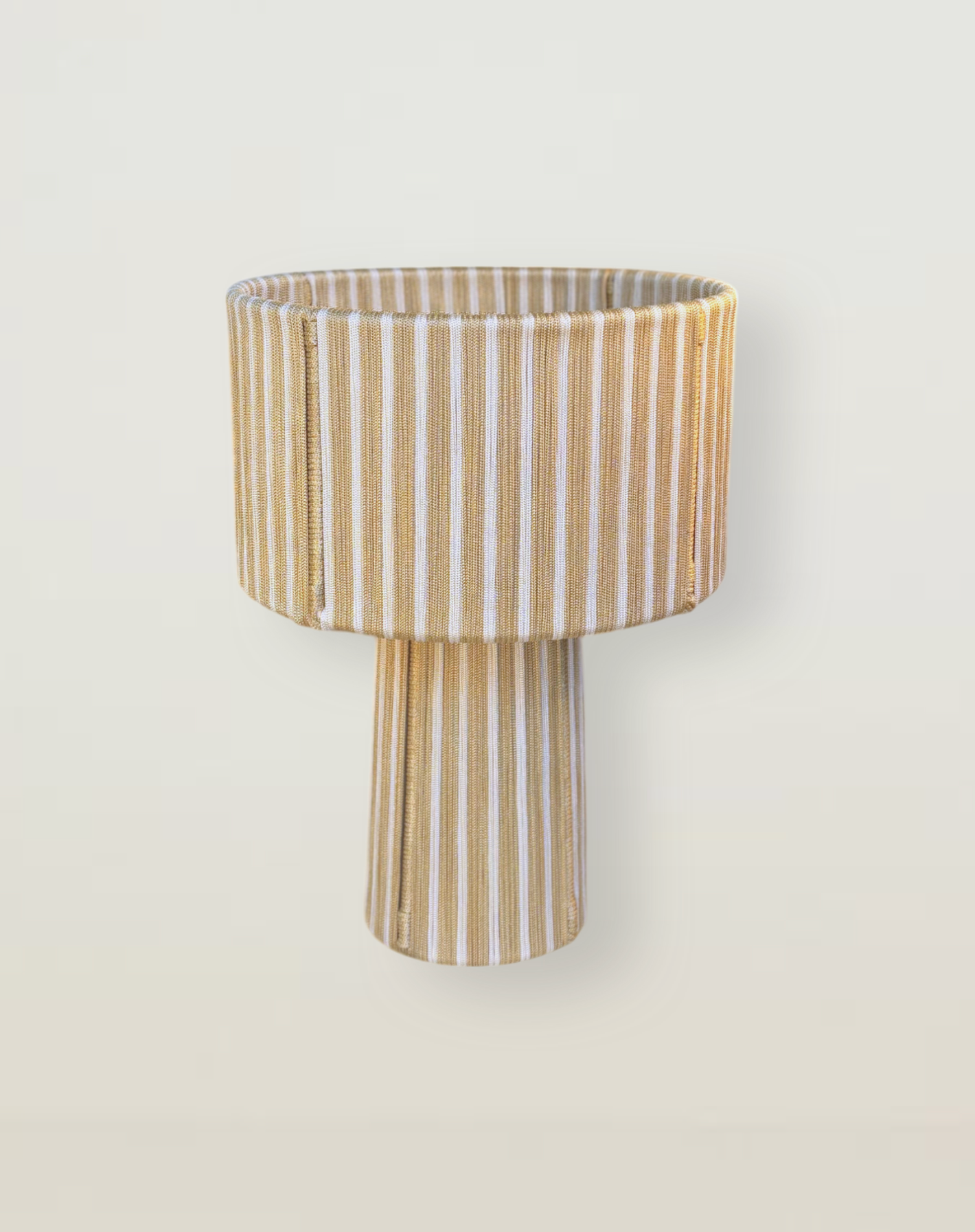 Viena Beige + White